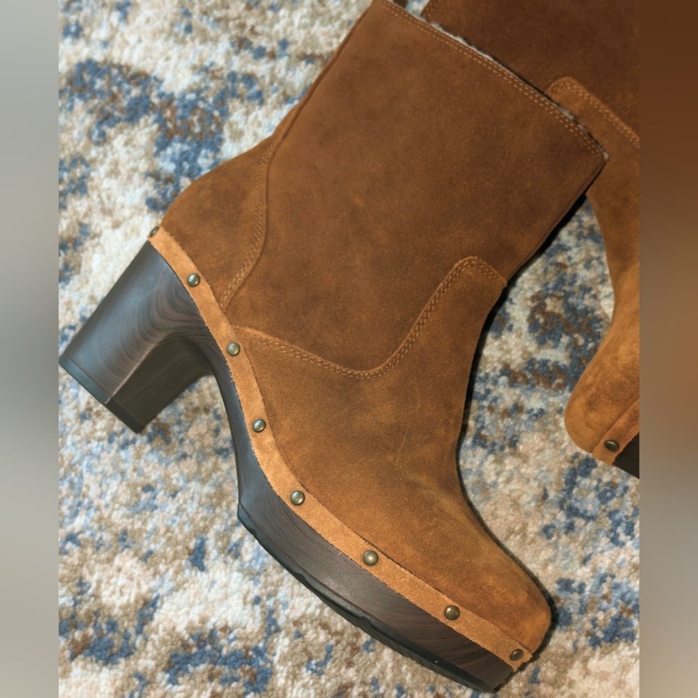 Clark’s Ledella Abby Suede Studded Platform Wood Heel Booties - Picture 3 of 9